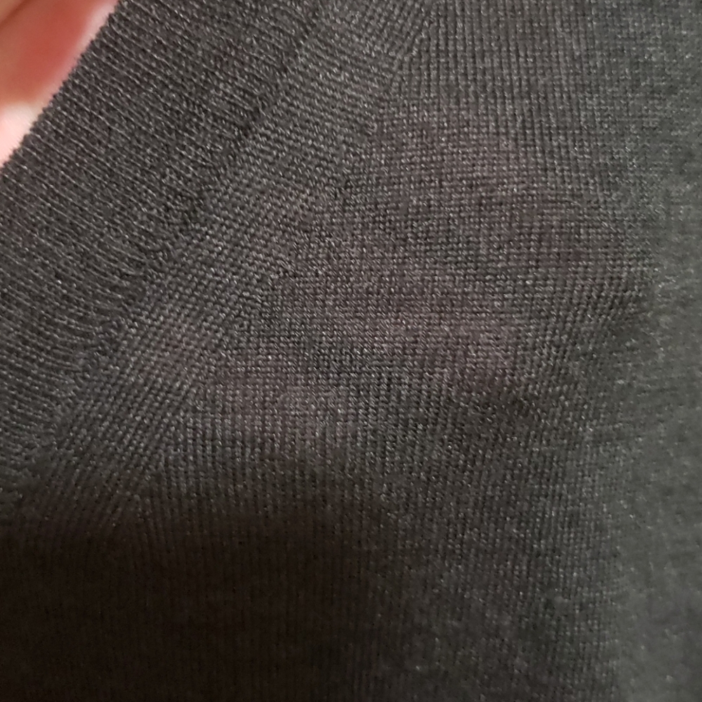BRIONI CASHMERE, SILK, WOOL MIX VNECK SZ 52 - Picture 4 of 12